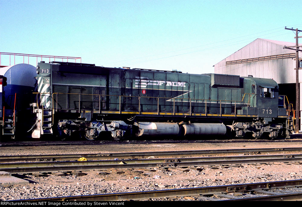 Ferrocarril Nationales de Mexico M630 #713